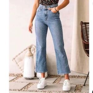 Levi's High Waisted Crop Flare Denim Jean Sz 30
